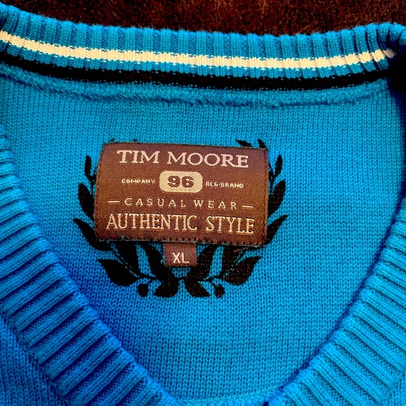 Tim Moore V-neck sweater pullover - Picture 3 of 5